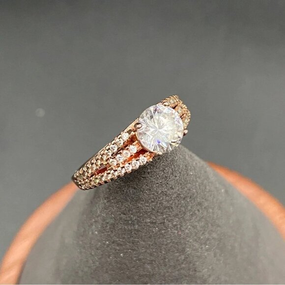 Rose Gold CZ Fashion Ring Size 8 - Picture 1 of 15